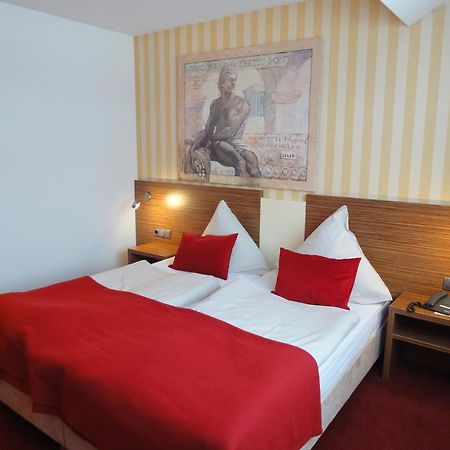 Hotel Scheidberg Wallerfangen Exteriör bild