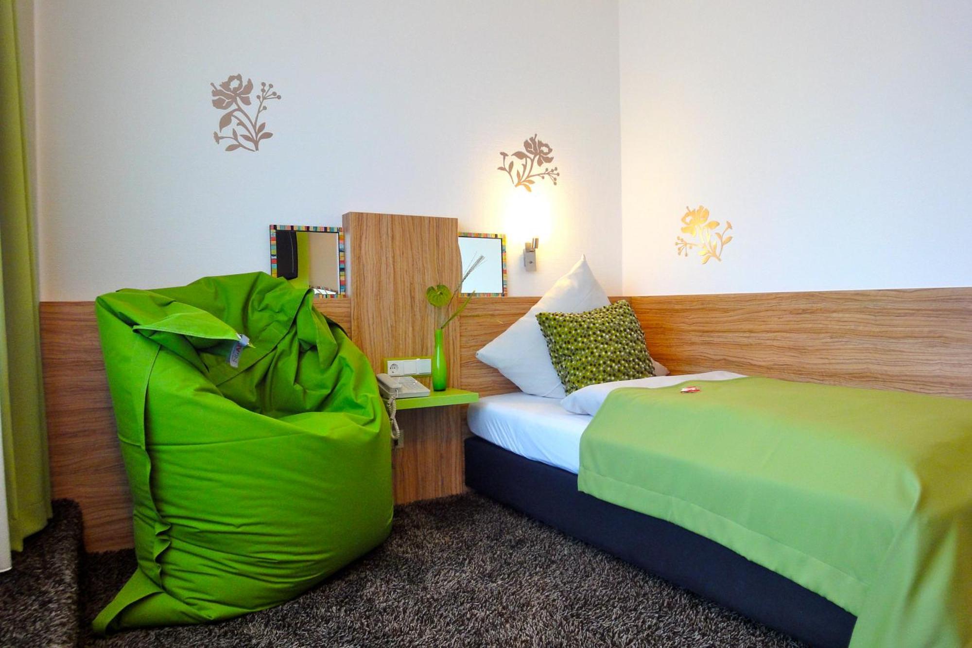 Hotel Scheidberg Wallerfangen Exteriör bild